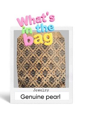 FRESH WATER PEARL EARRINGS AND BLUE LIGHT GLASSES💜